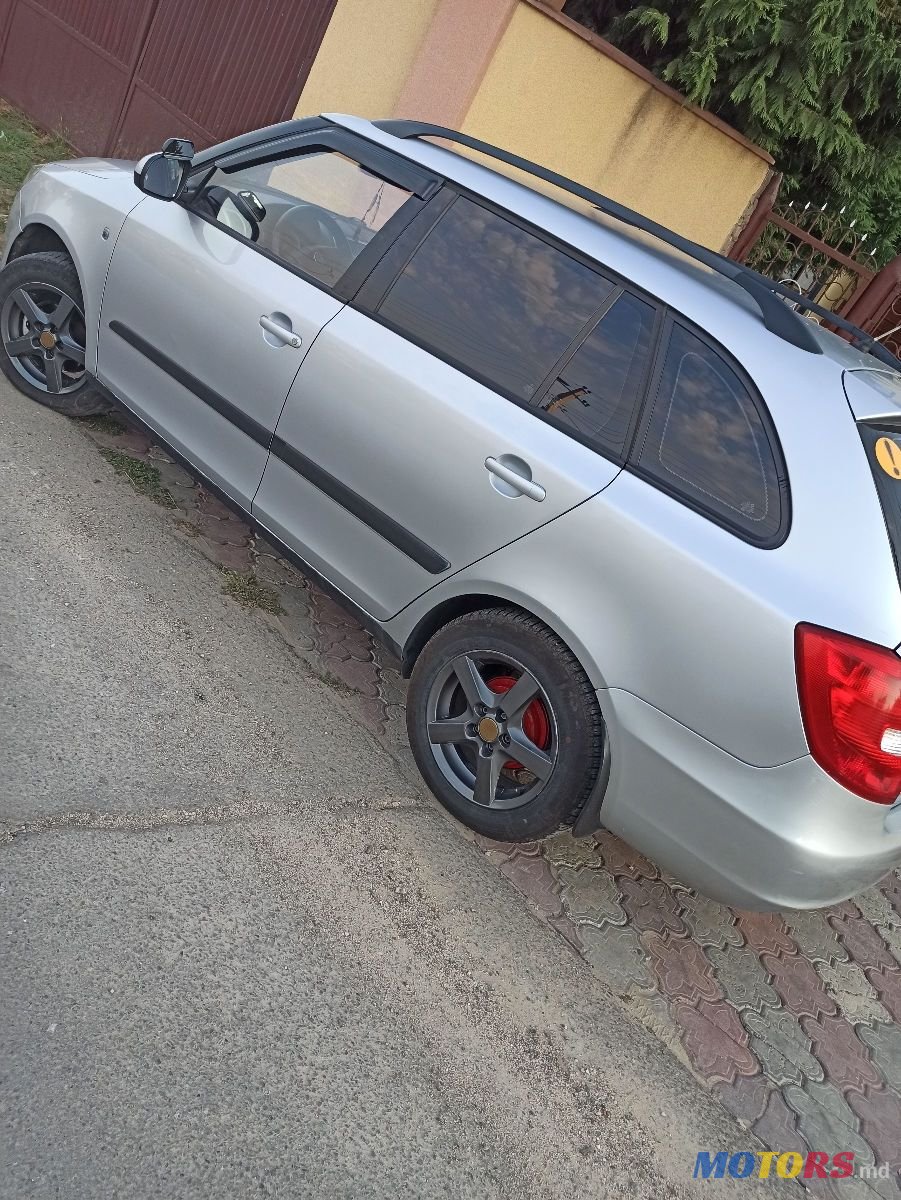2010' Skoda Fabia photo #2