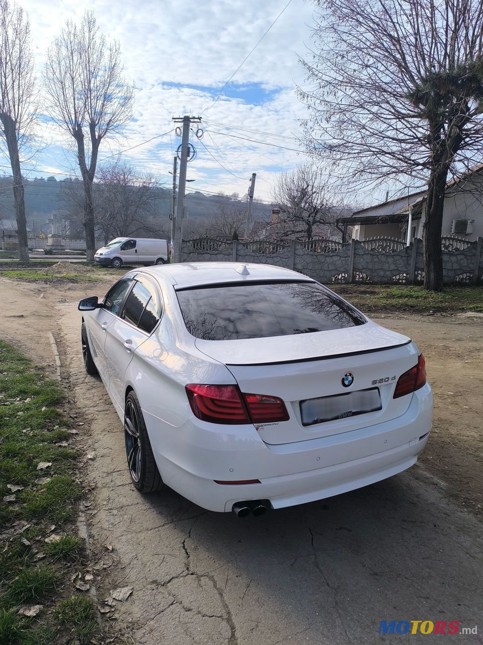 2013' BMW 5 Series photo #2