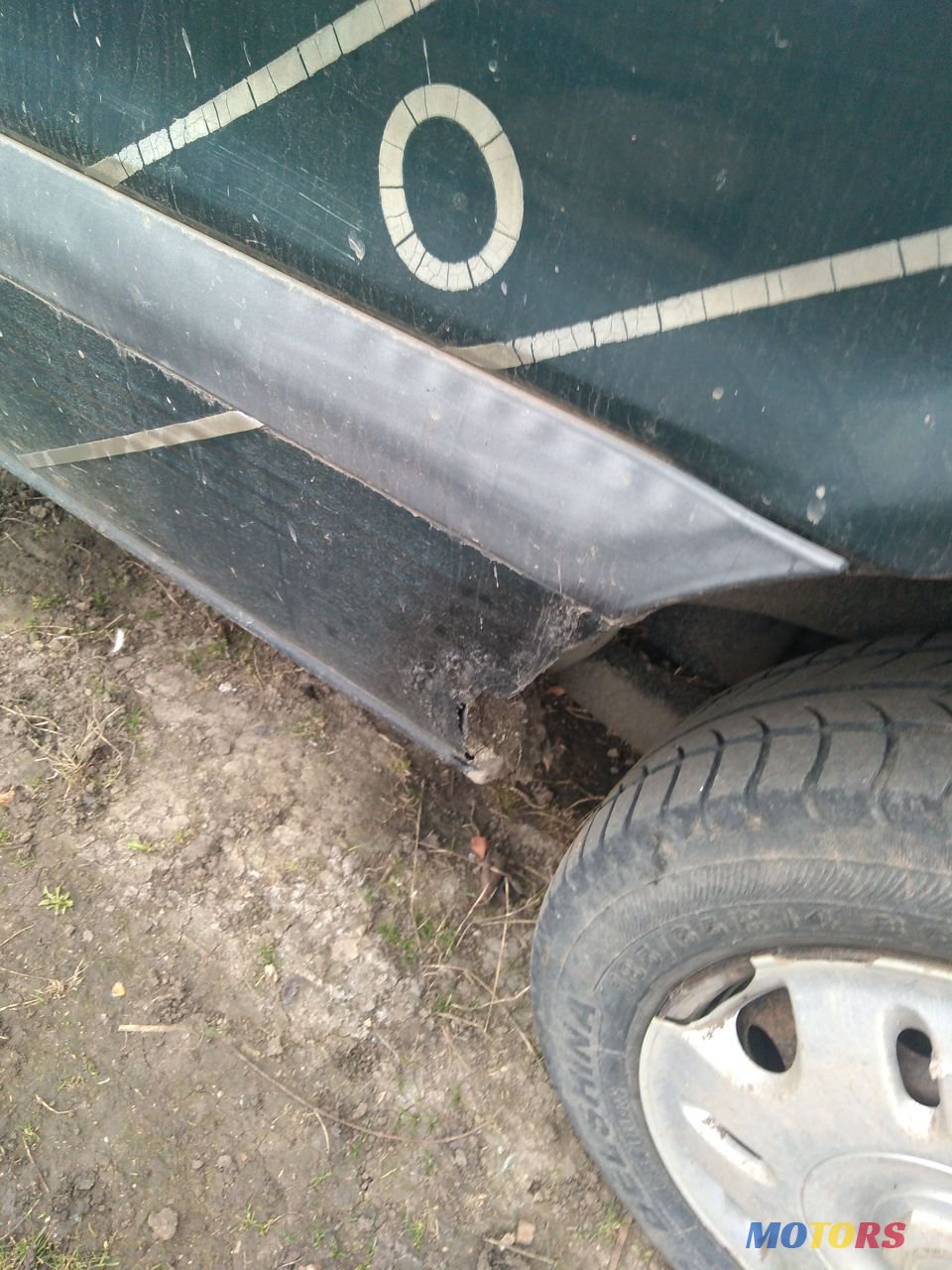 1994' Mitsubishi Space Runner photo #4