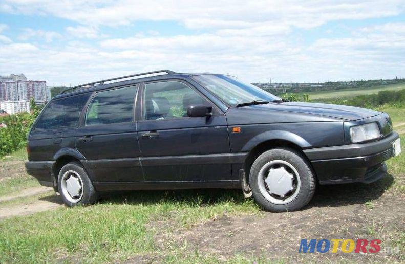 1993' Volkswagen Passat photo #1