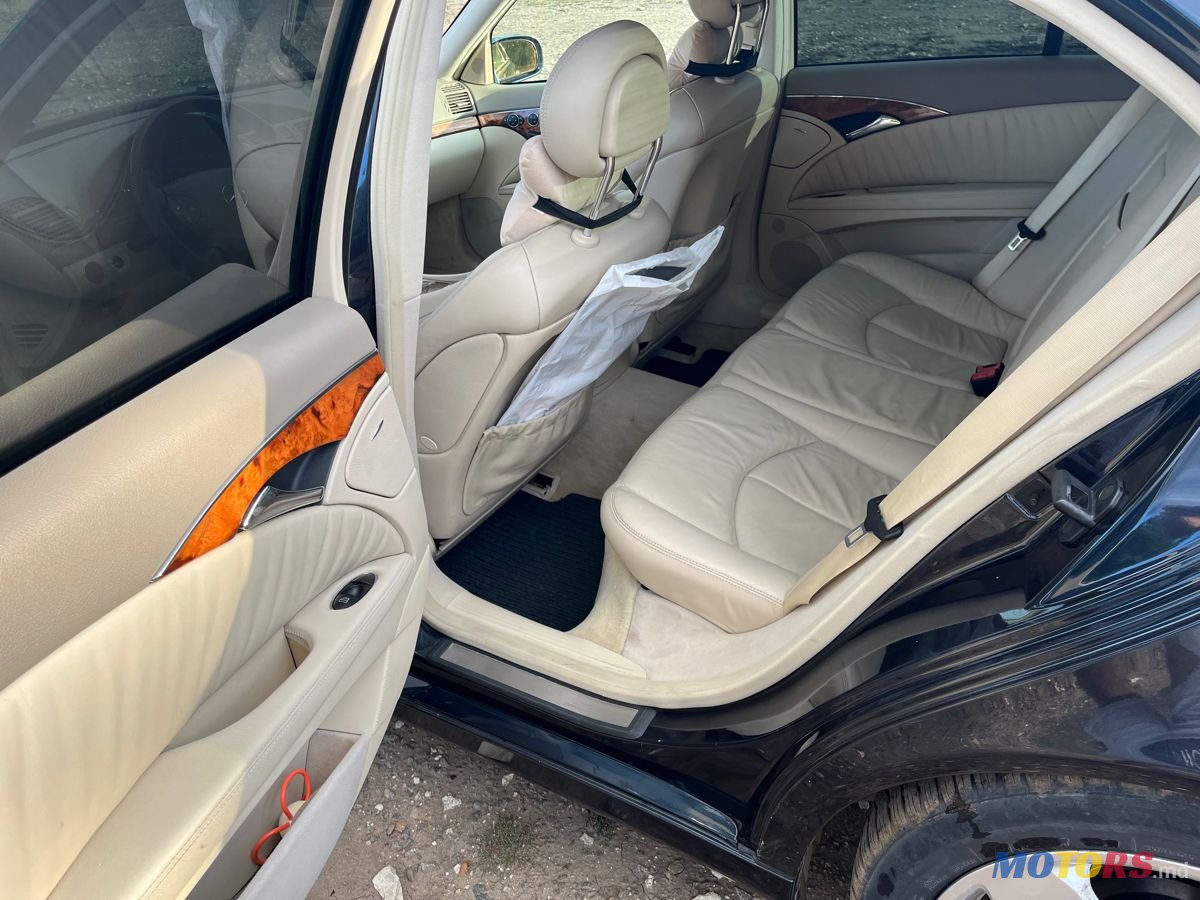 2004' Mercedes-Benz E-Class photo #6