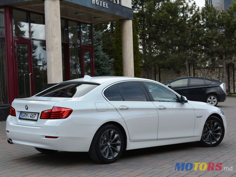 2014' BMW 5 Series photo #2