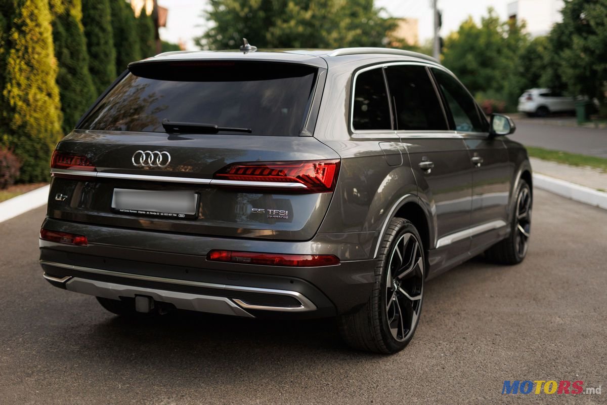 2020' Audi Q7 photo #3