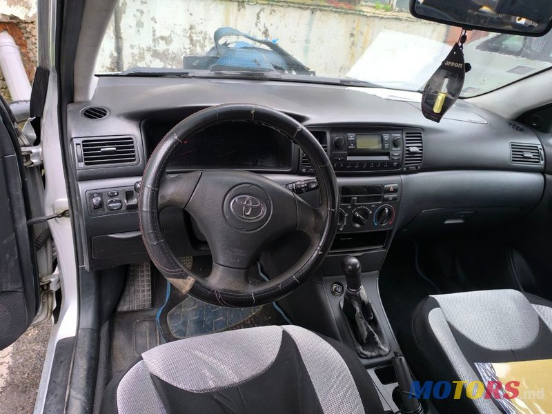 2005' Toyota Corolla photo #6
