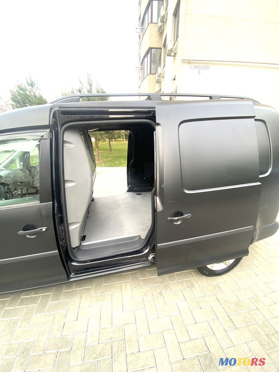 2015' Volkswagen Caddy photo #4