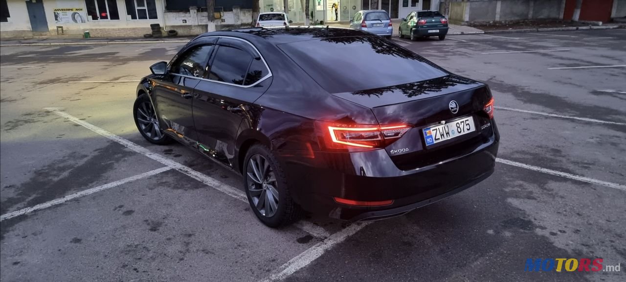2016' Skoda Superb photo #4