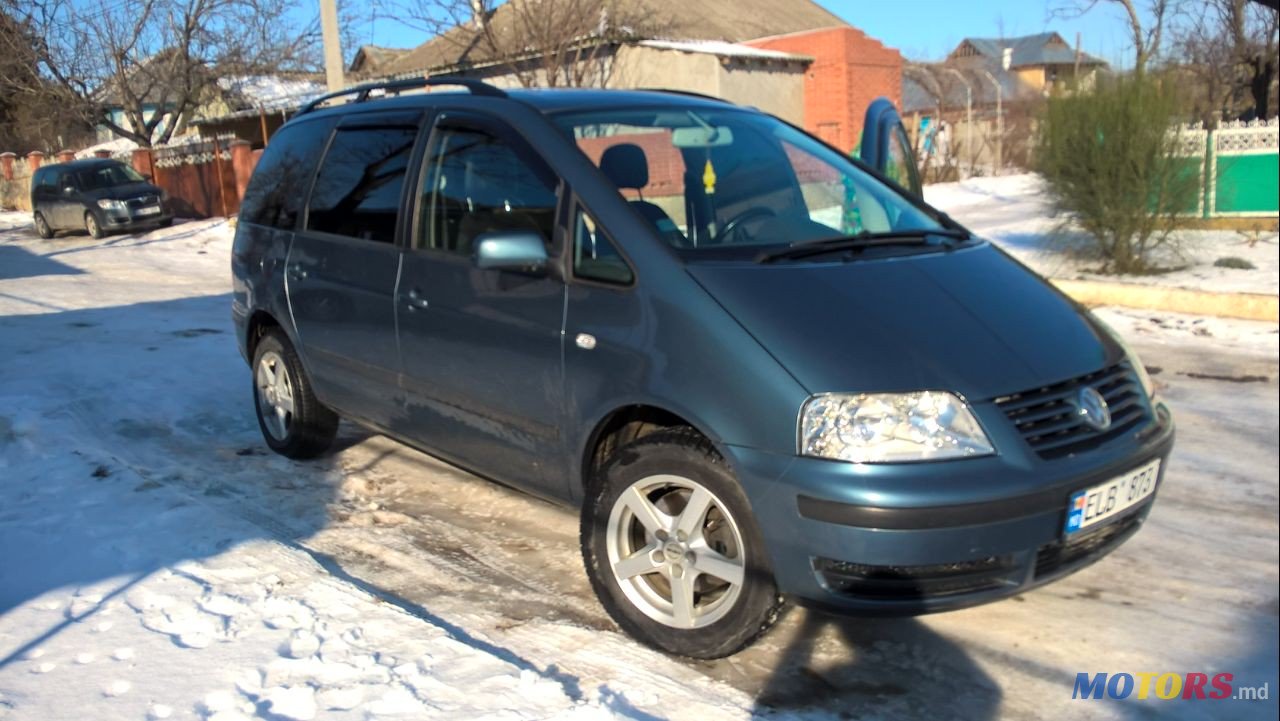 2004' Volkswagen Sharan photo #1