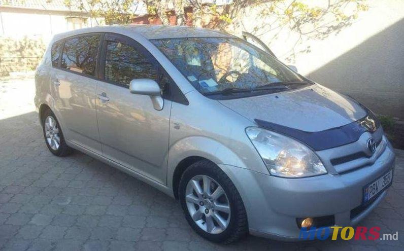 2006' Toyota Corolla Verso photo #3