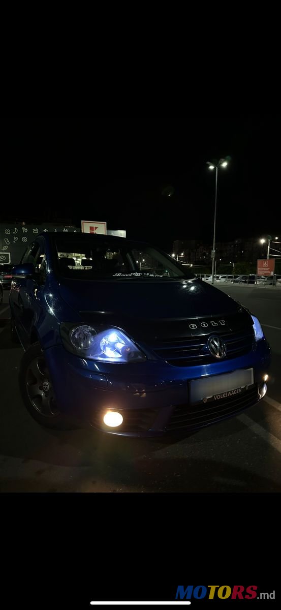 2005' Volkswagen Golf photo #2