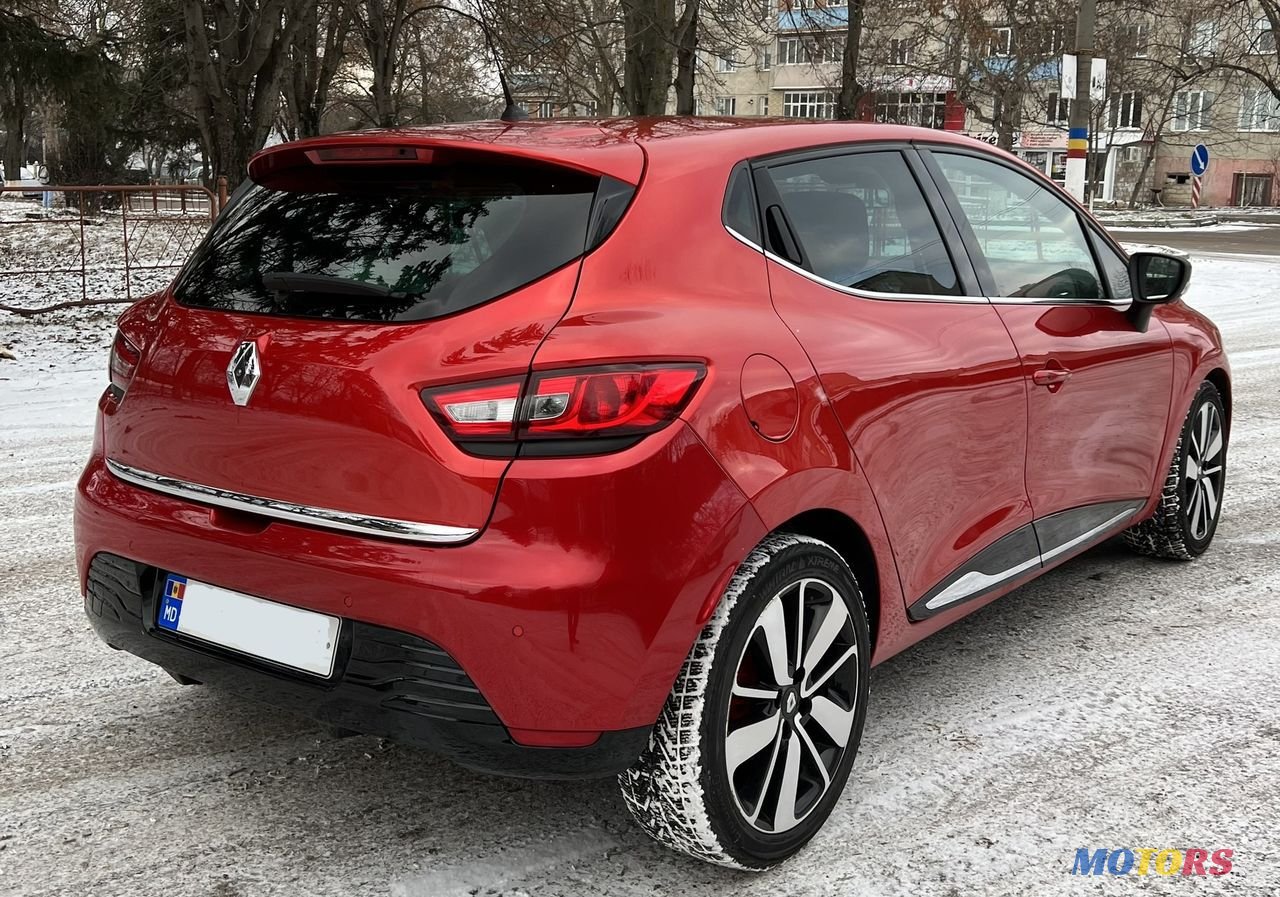 2013' Renault Clio photo #4