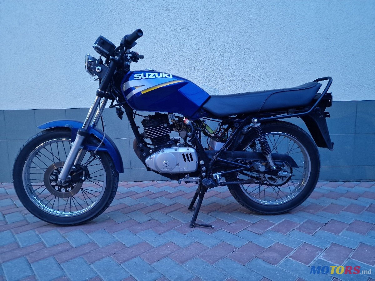 1999' Suzuki GS 125 photo #1