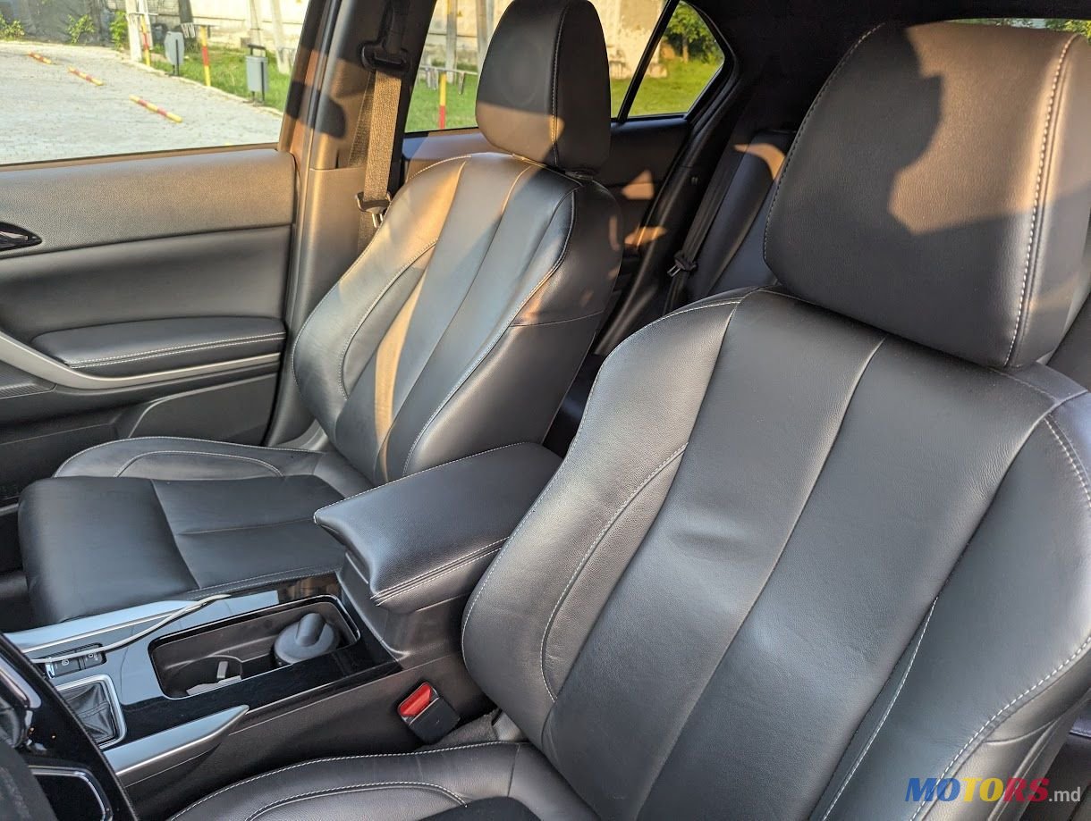 2021' Mitsubishi Eclipse Cross photo #2