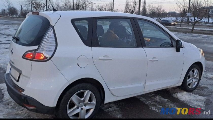 2016' Renault Scenic photo #2
