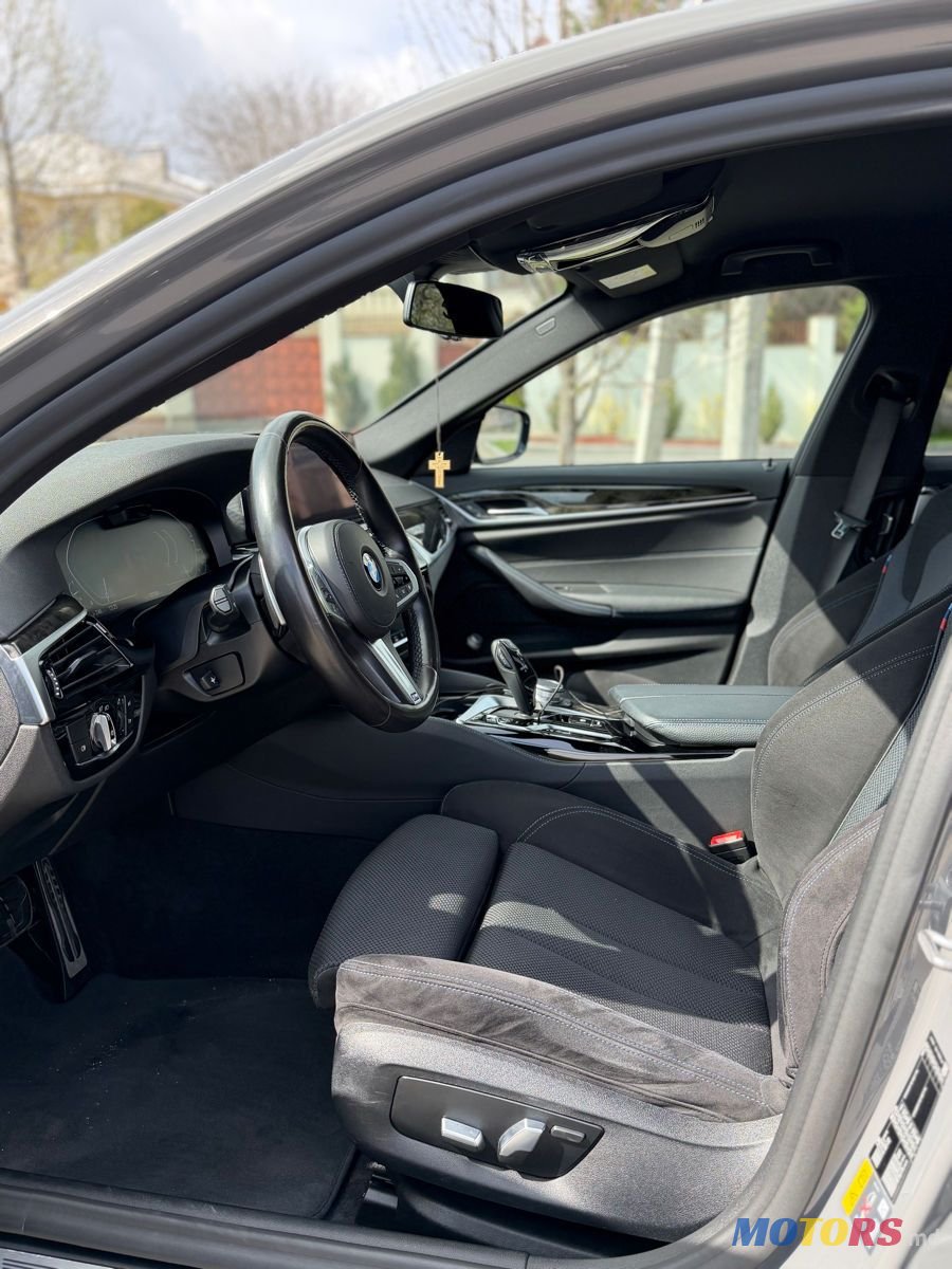 2021' BMW 5 Series photo #6
