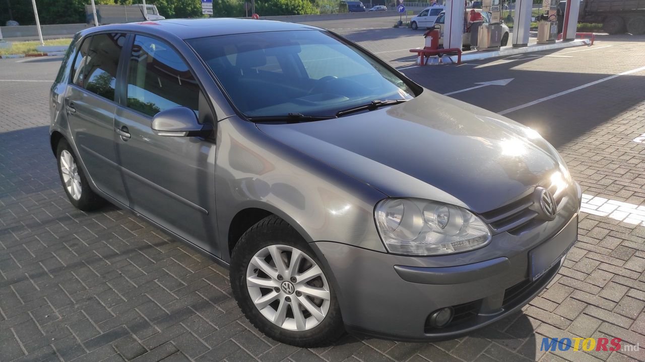 2007' Volkswagen Golf photo #2