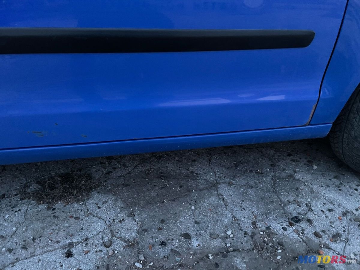 2008' Volkswagen Polo photo #3