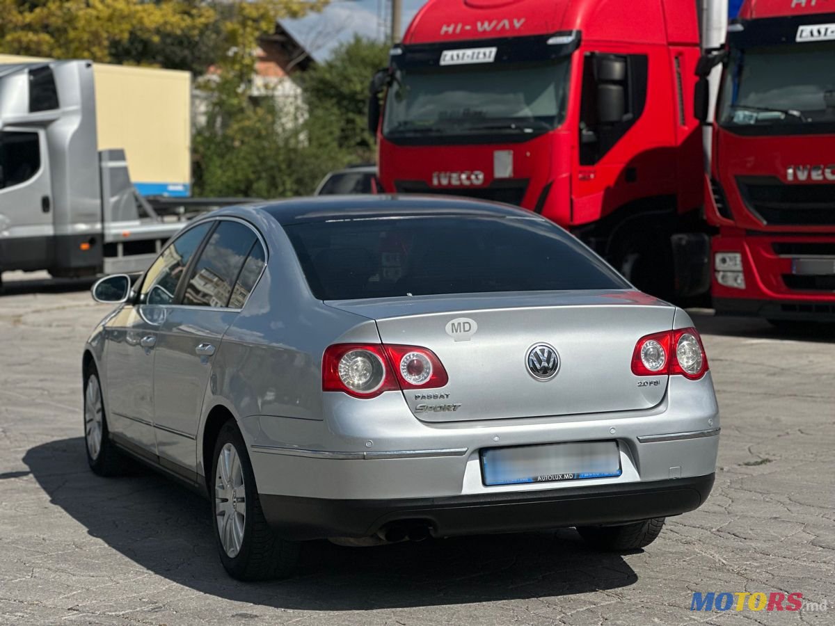 2008' Volkswagen Passat photo #5