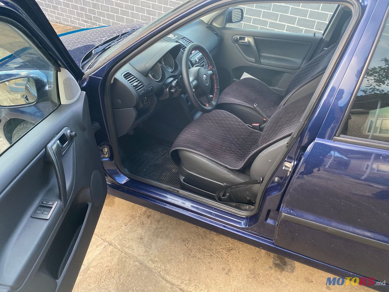 2001' Volkswagen Polo photo #6