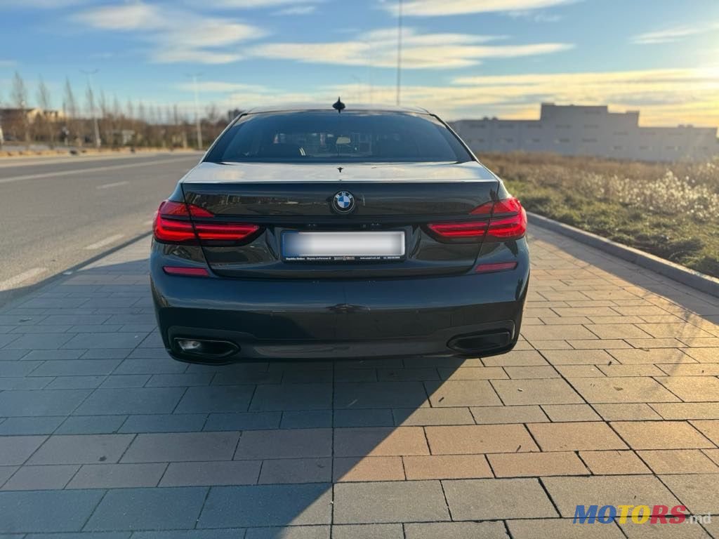 2017' BMW 7 Series photo #5