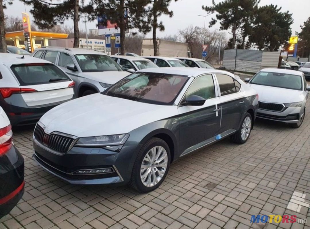 2021' Skoda Superb photo #1