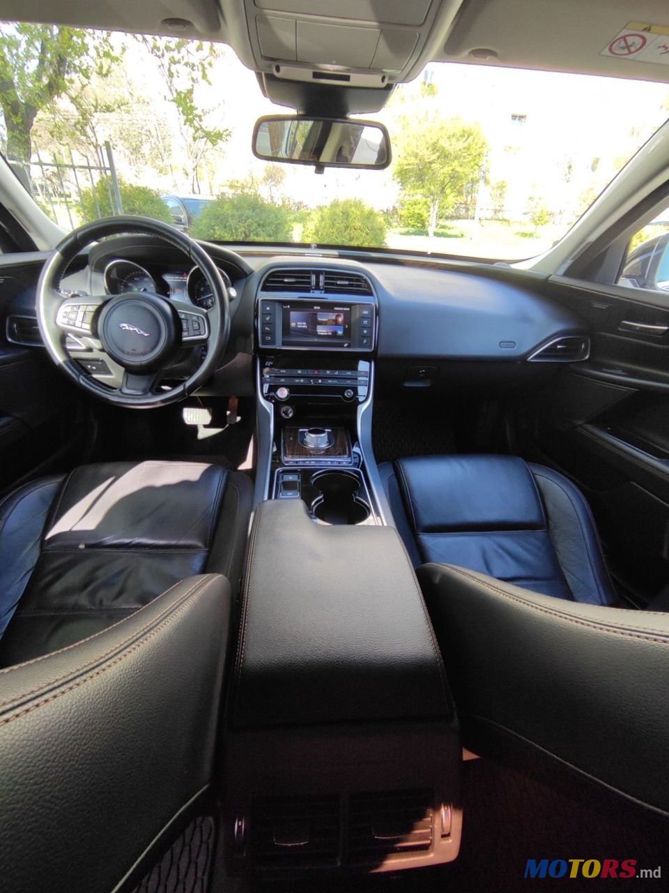 2015' Jaguar Xe photo #1