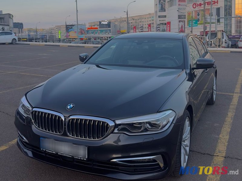 2020' BMW 5 Series photo #1
