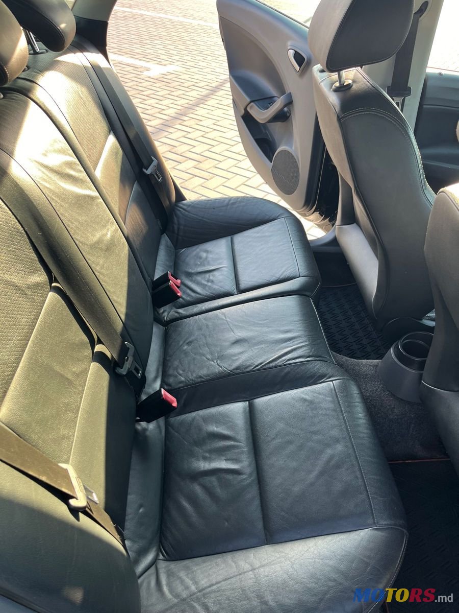 2011' SEAT Ibiza photo #5