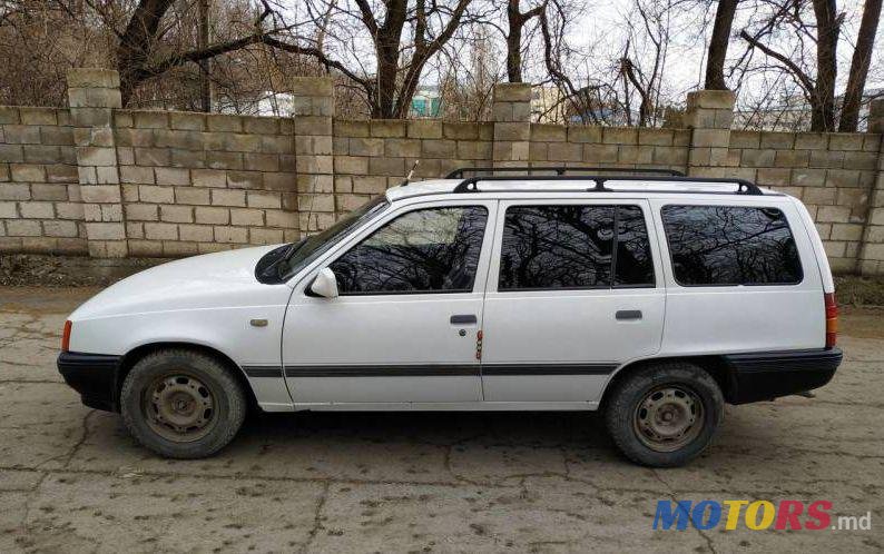 1989' Opel Kadett photo #1