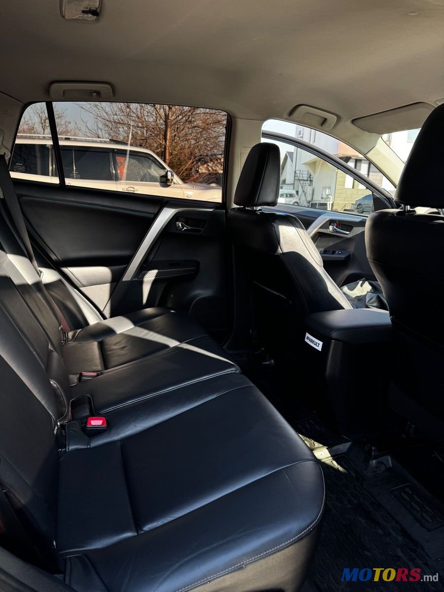 2014' Toyota RAV4 photo #4