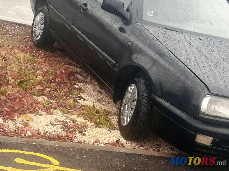 1993' Volkswagen Vento photo #2