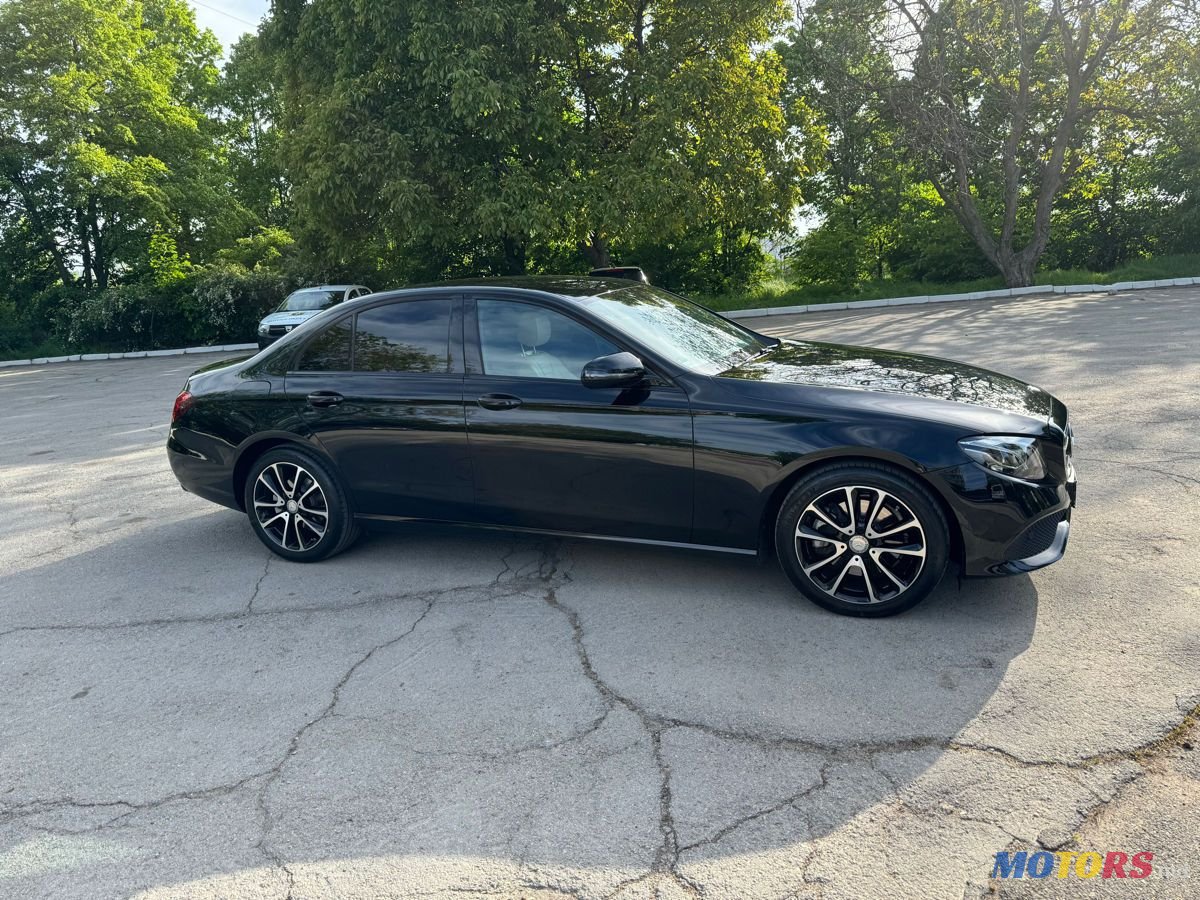2017' Mercedes-Benz E-Class photo #4