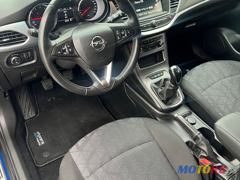 2019' Opel Astra photo #6