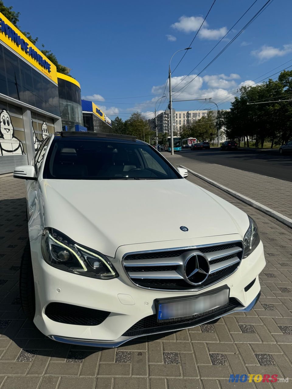 2013' Mercedes-Benz E-Class photo #2