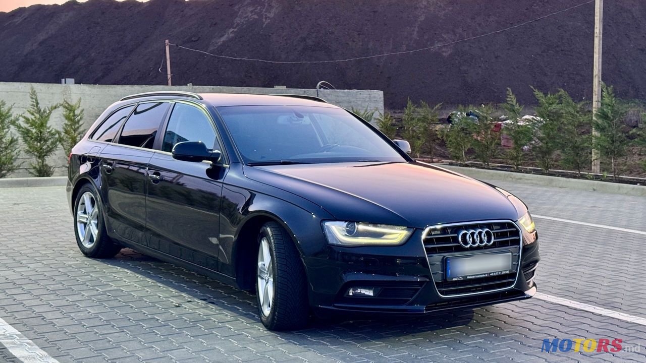 2012' Audi A4 photo #2