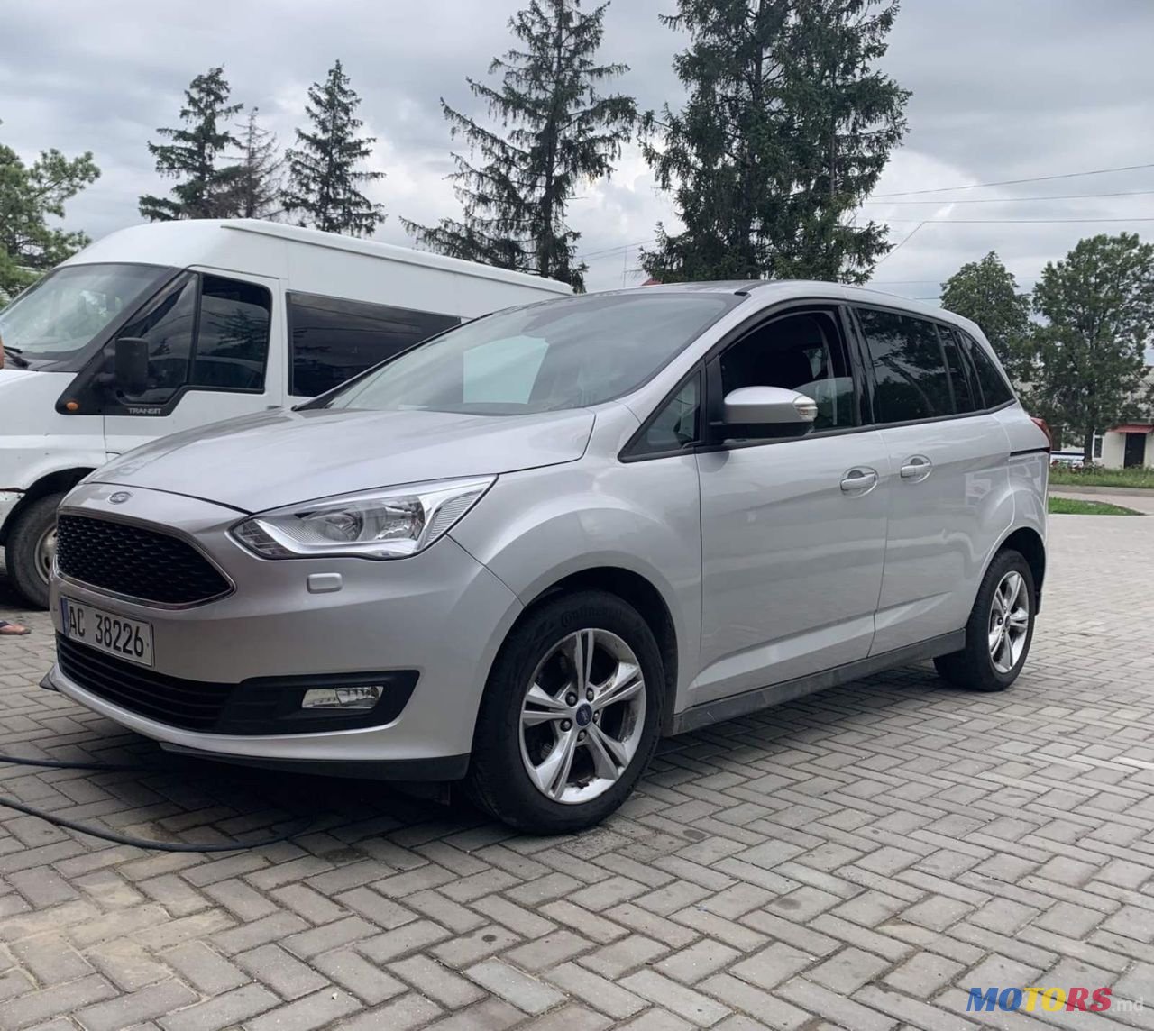 2015' Ford Grand C-MAX photo #1