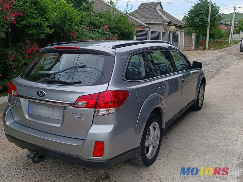 2009' Subaru Outback photo #4