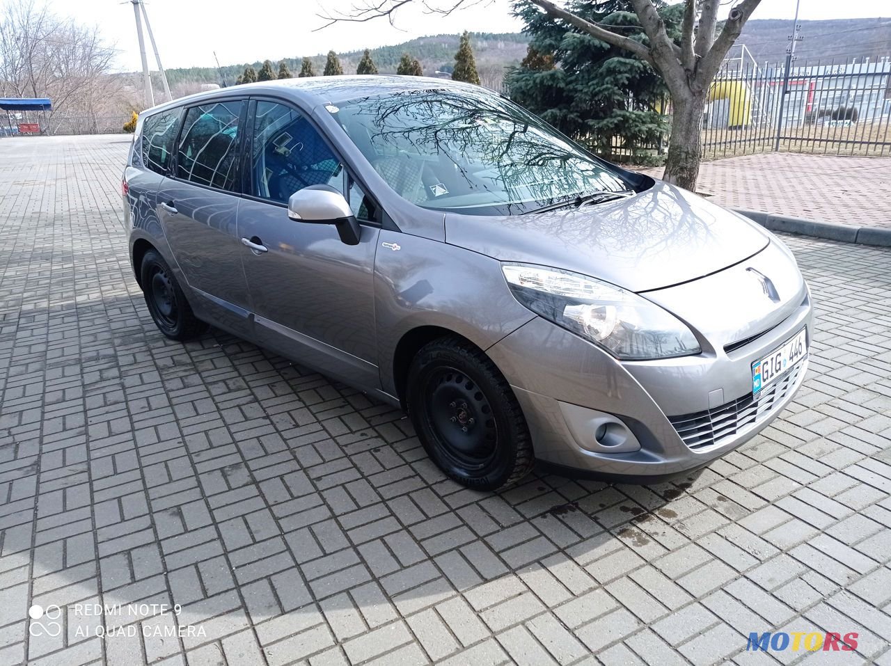 2010' Renault Grand Scenic photo #5