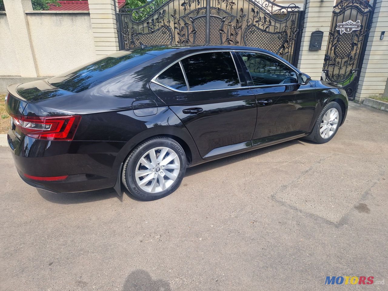 2016' Skoda Superb photo #3