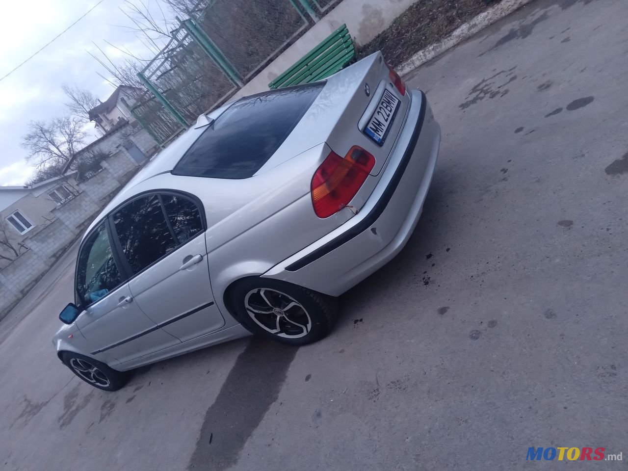 2003' BMW 3 Series photo #1