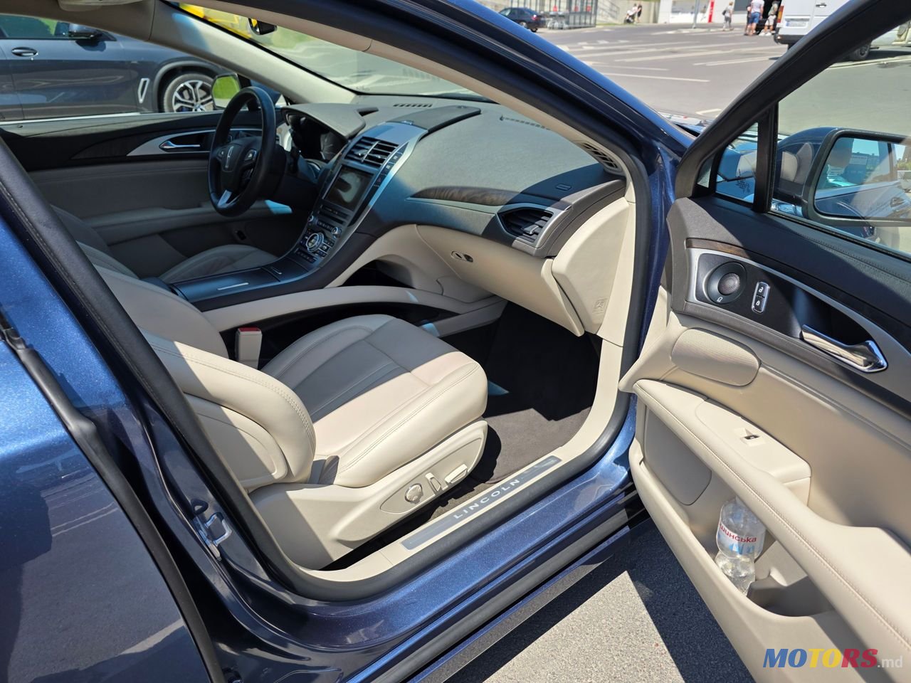 2019' Lincoln MKZ photo #6