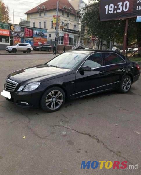 2010' Mercedes-Benz E photo #2