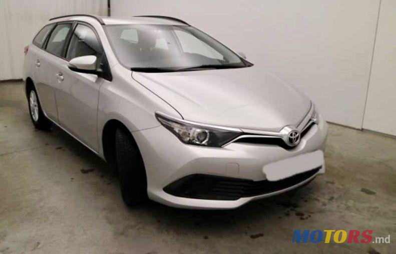 2016' Toyota Auris photo #1