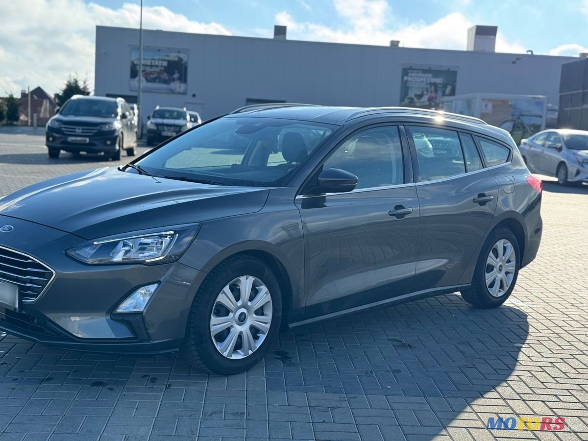 2020' Ford Focus photo #3