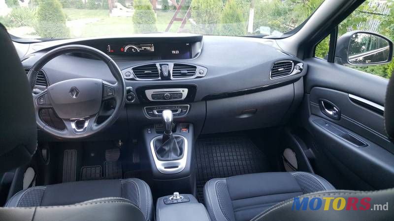 2015' Renault Grand Scenic photo #3