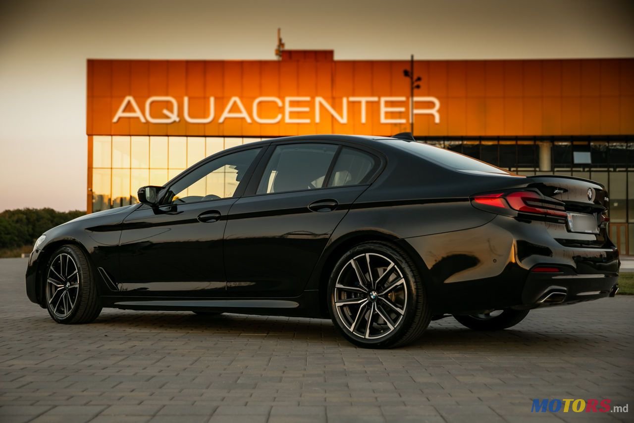 2018' BMW 5 Series photo #4