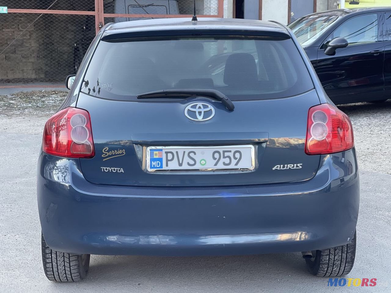 2010' Toyota Auris photo #2