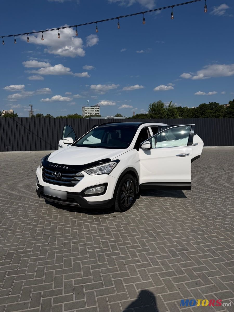 2013' Hyundai Santa Fe photo #5