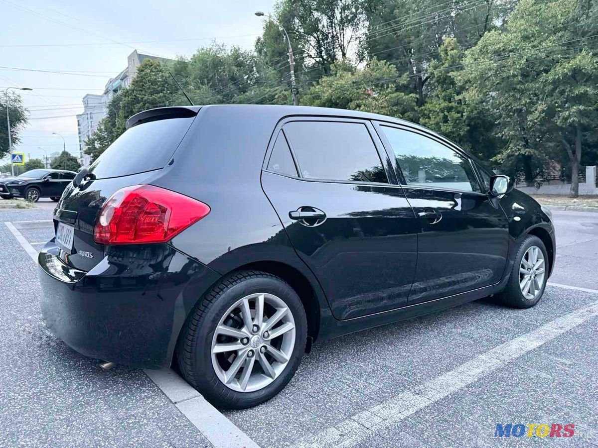 2008' Toyota Auris photo #4