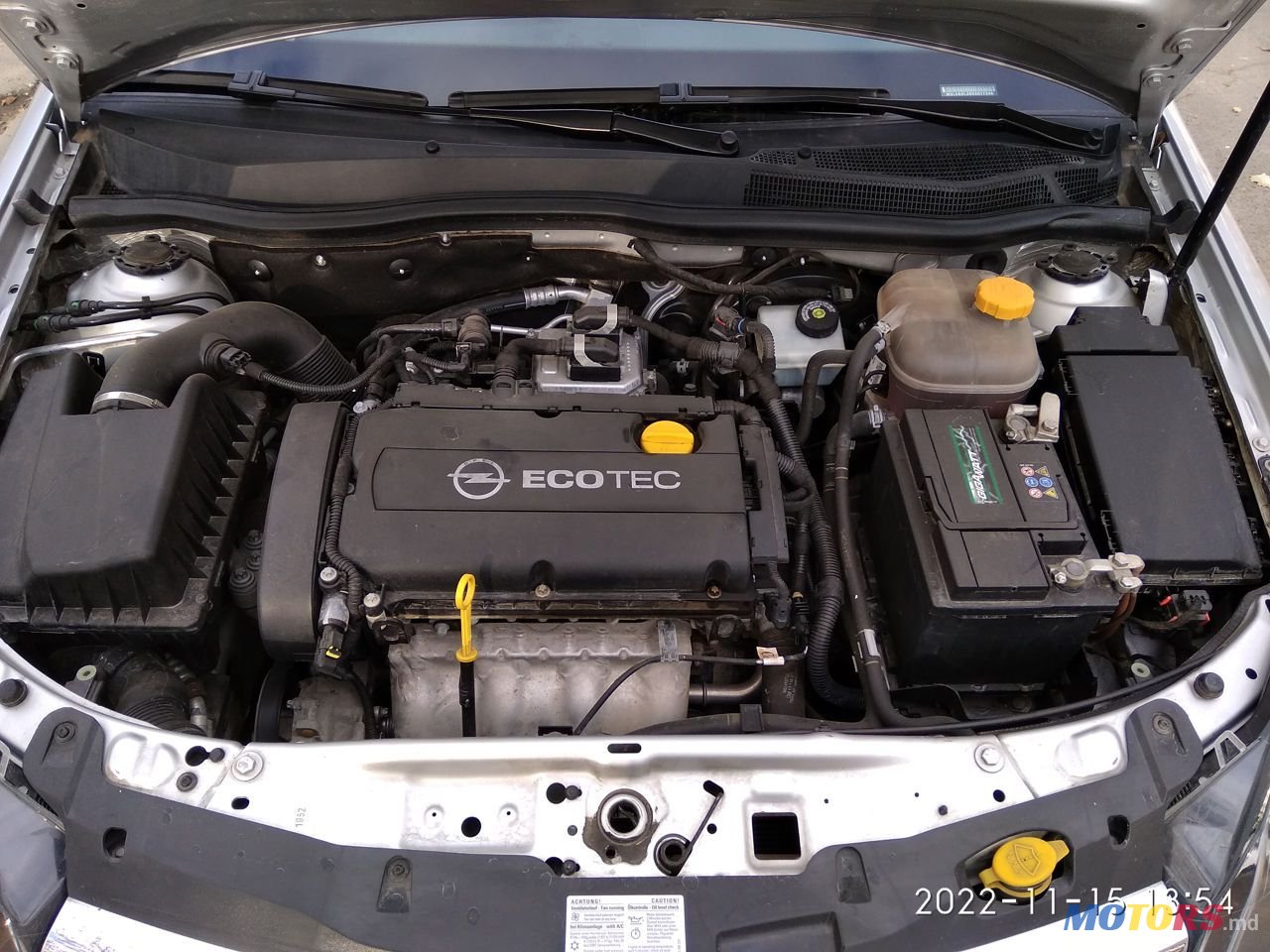 2012' Opel Astra photo #5