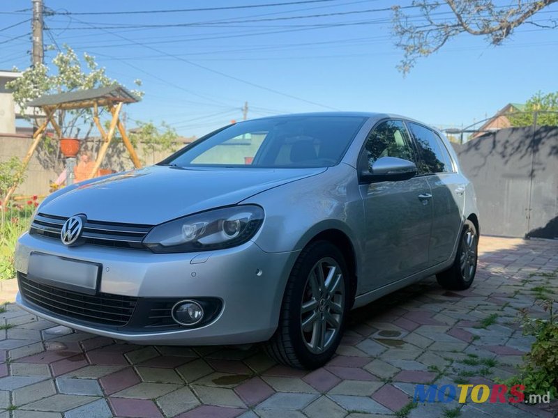 2011' Volkswagen Golf photo #4